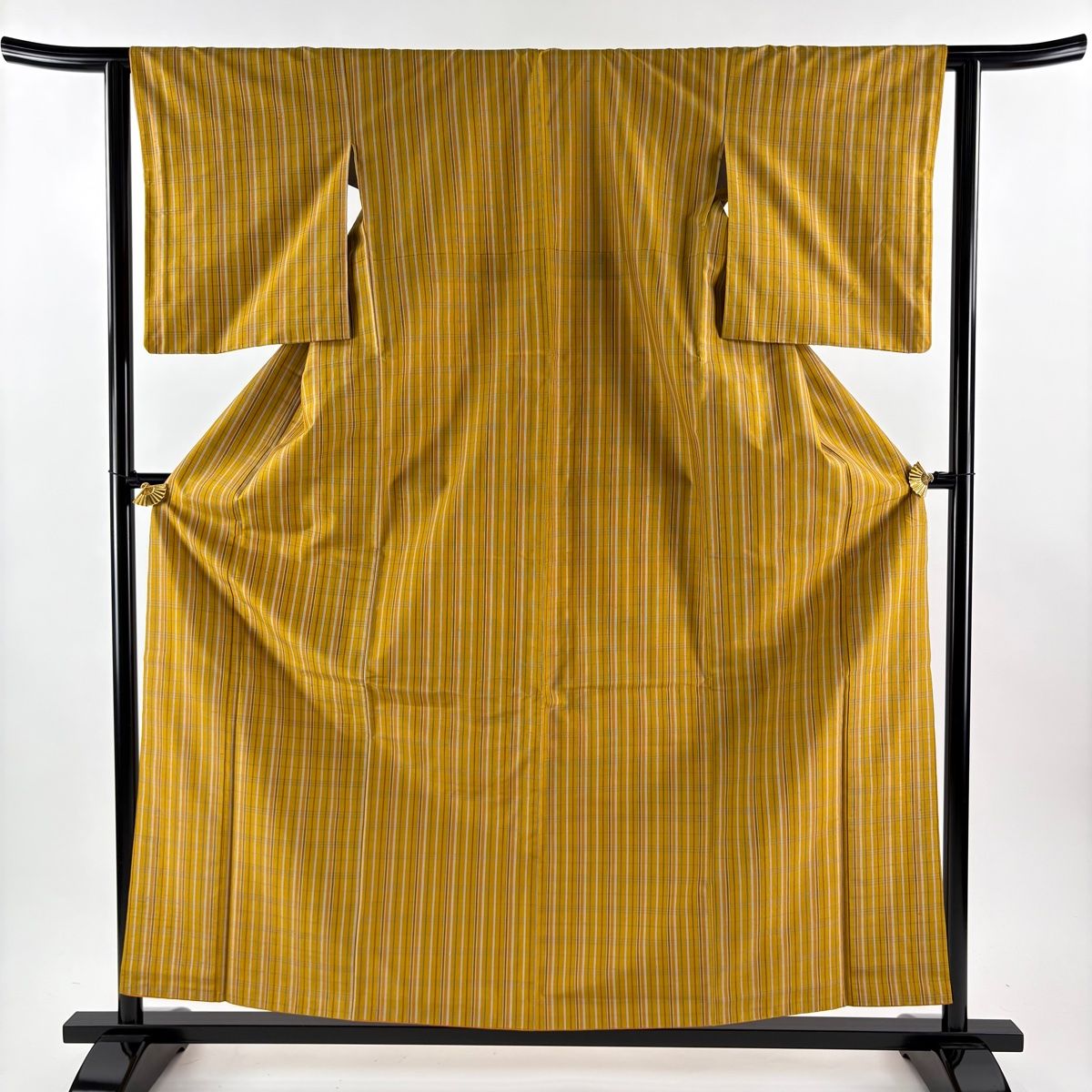 美品】 紬 身丈159cm 裄丈62.5cm S 袷 黄八丈 証紙 格子 平織 山吹茶色