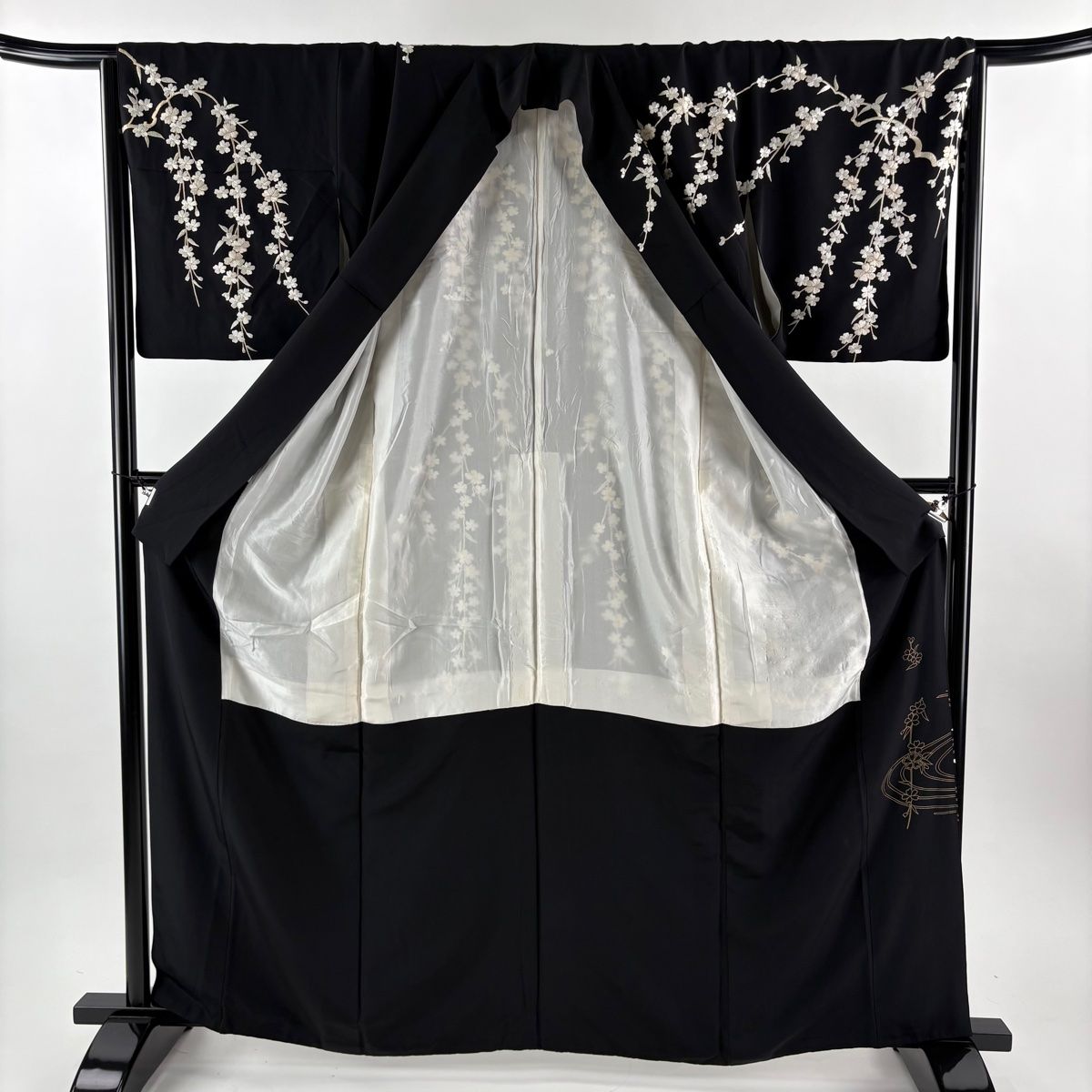 未使用品 訪問着 絞り 黒 枝垂れ桜 身丈162cm 裄丈67cm お洒落 袷 訪問着 身丈164cm 裄丈65cm M 袷 枝垂れ桜 流水 金糸 刺繍 黒 正絹