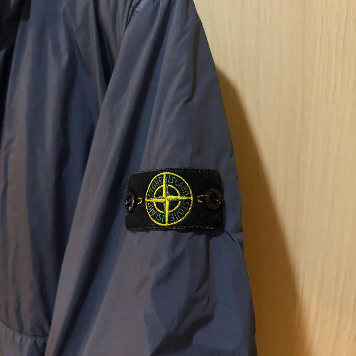 軽量ダウン ジャケット