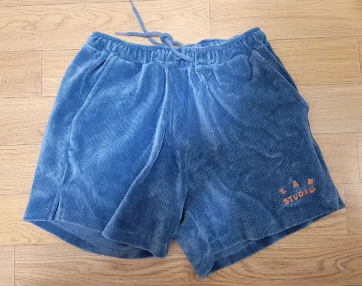 IAB Studio コーデュロイ ハーフパンツ オーシャンブルー
