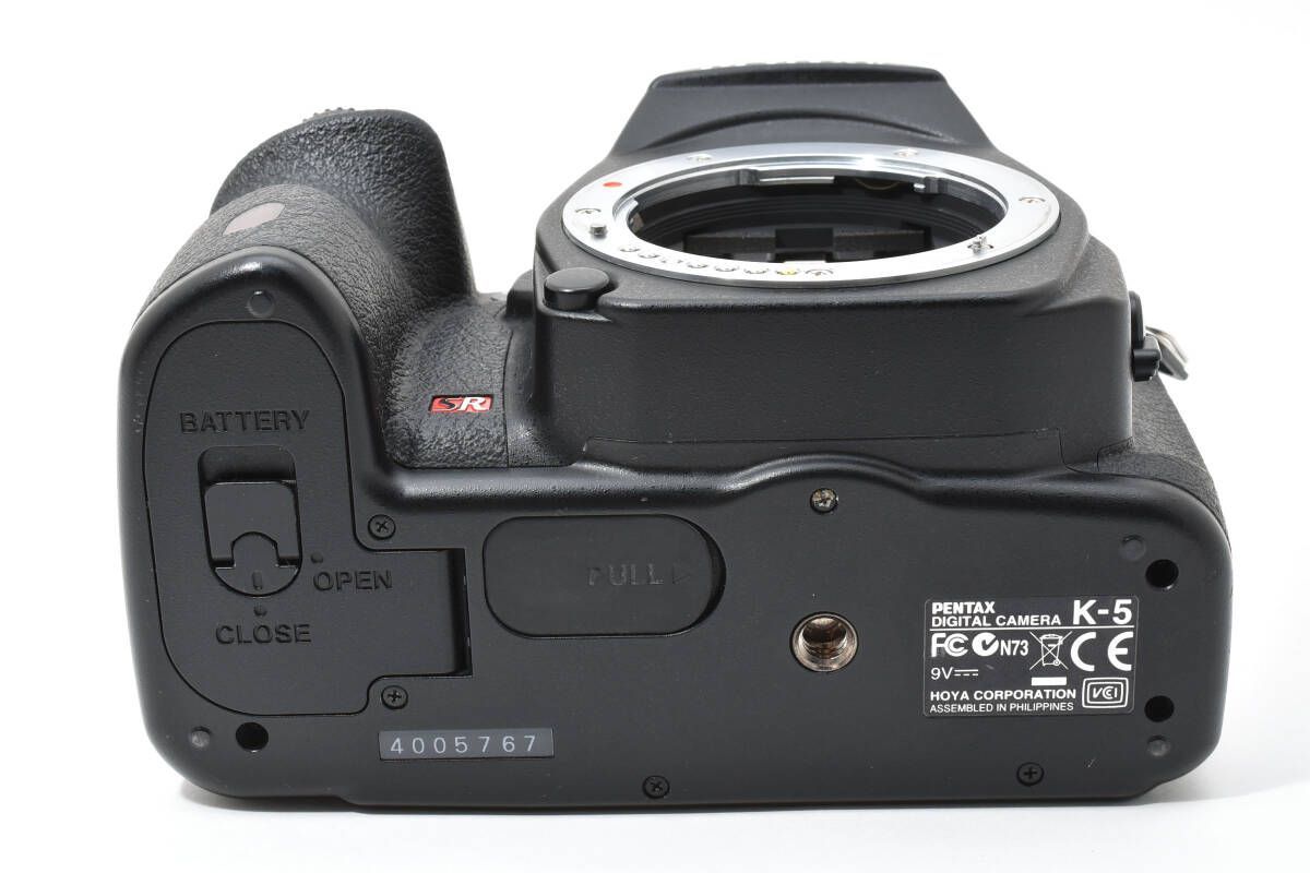 ☆ショット数2,743 回☆ ペンタックス PENTAX K-5 ボディ デジタル