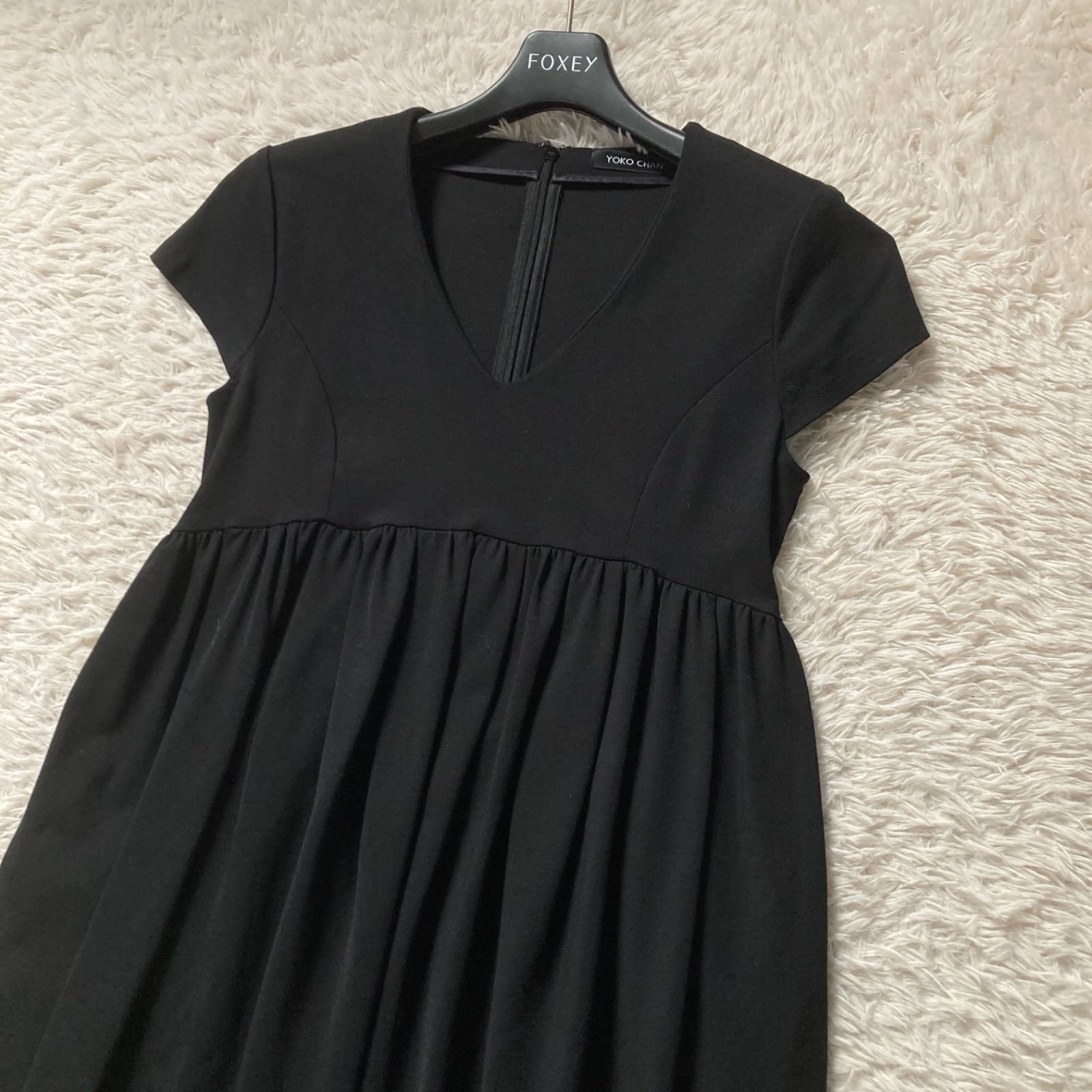 美品 YOKOCHAN ヨーコチャン Vネックコクーンワンピース ギャザー ひざ