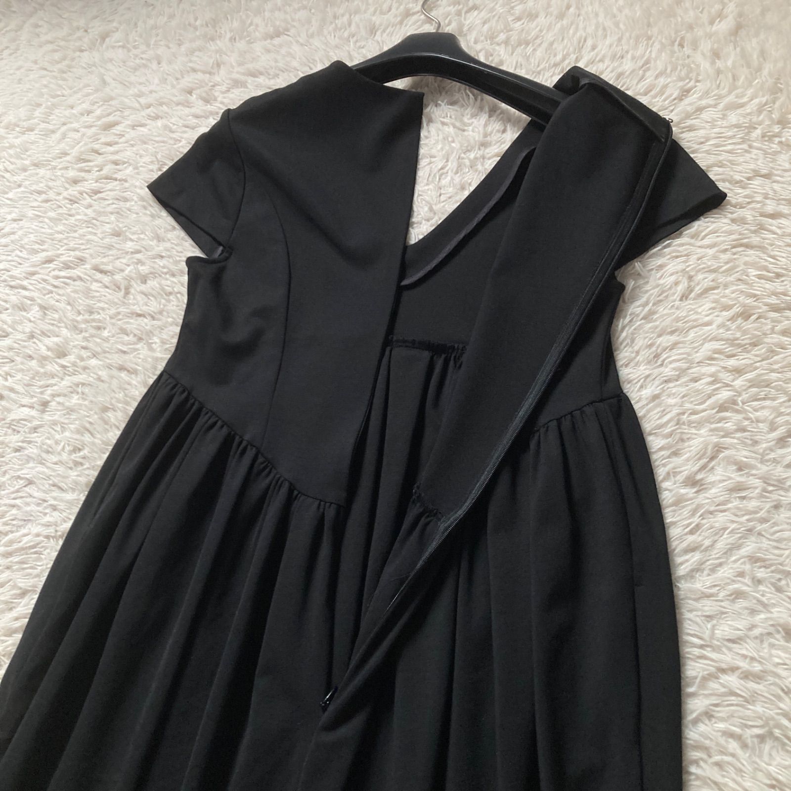 美品 YOKOCHAN ヨーコチャン Vネックコクーンワンピース ギャザー ひざ