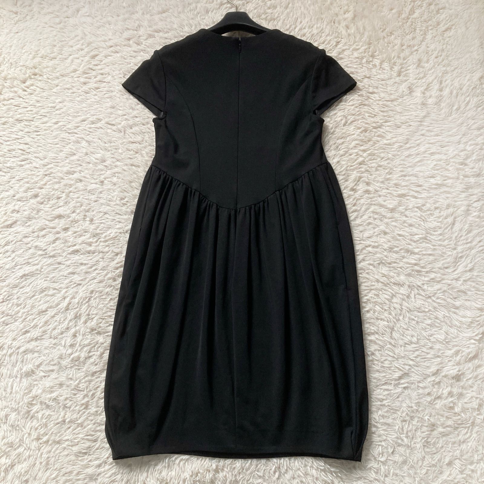 美品 YOKOCHAN ヨーコチャン Vネックコクーンワンピース ギャザー ひざ