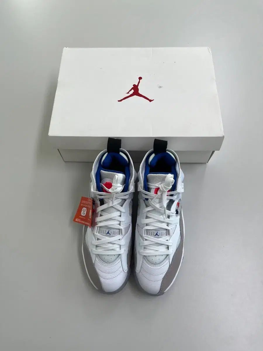 パリ サンジェルマン × ジョーダン ジャンプマン トゥ トレー