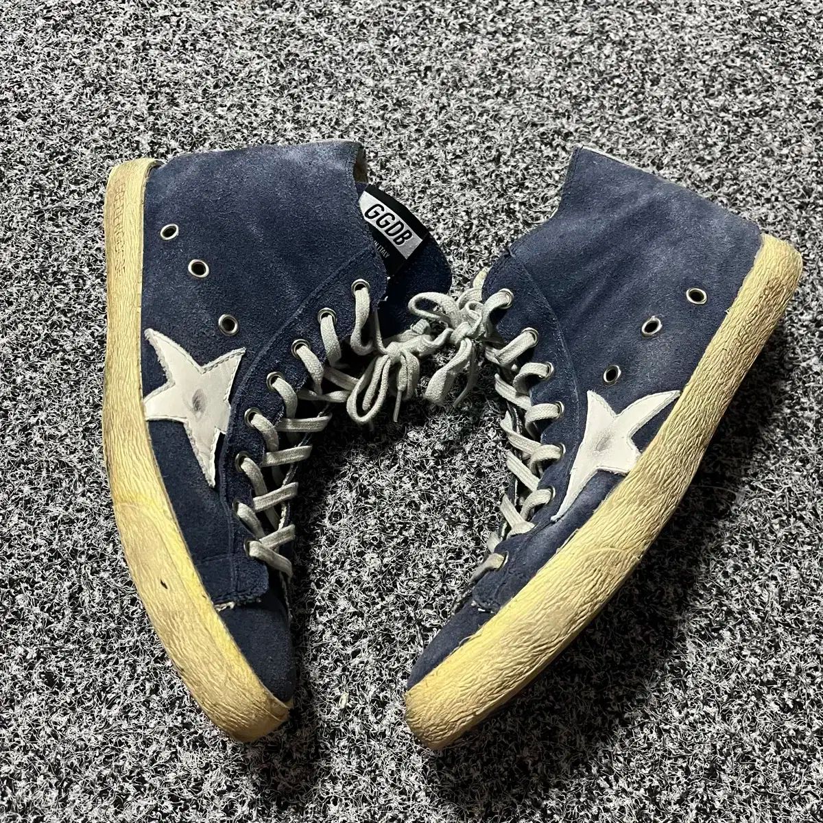 GOLDEN GOOSE ゴールデングース 42