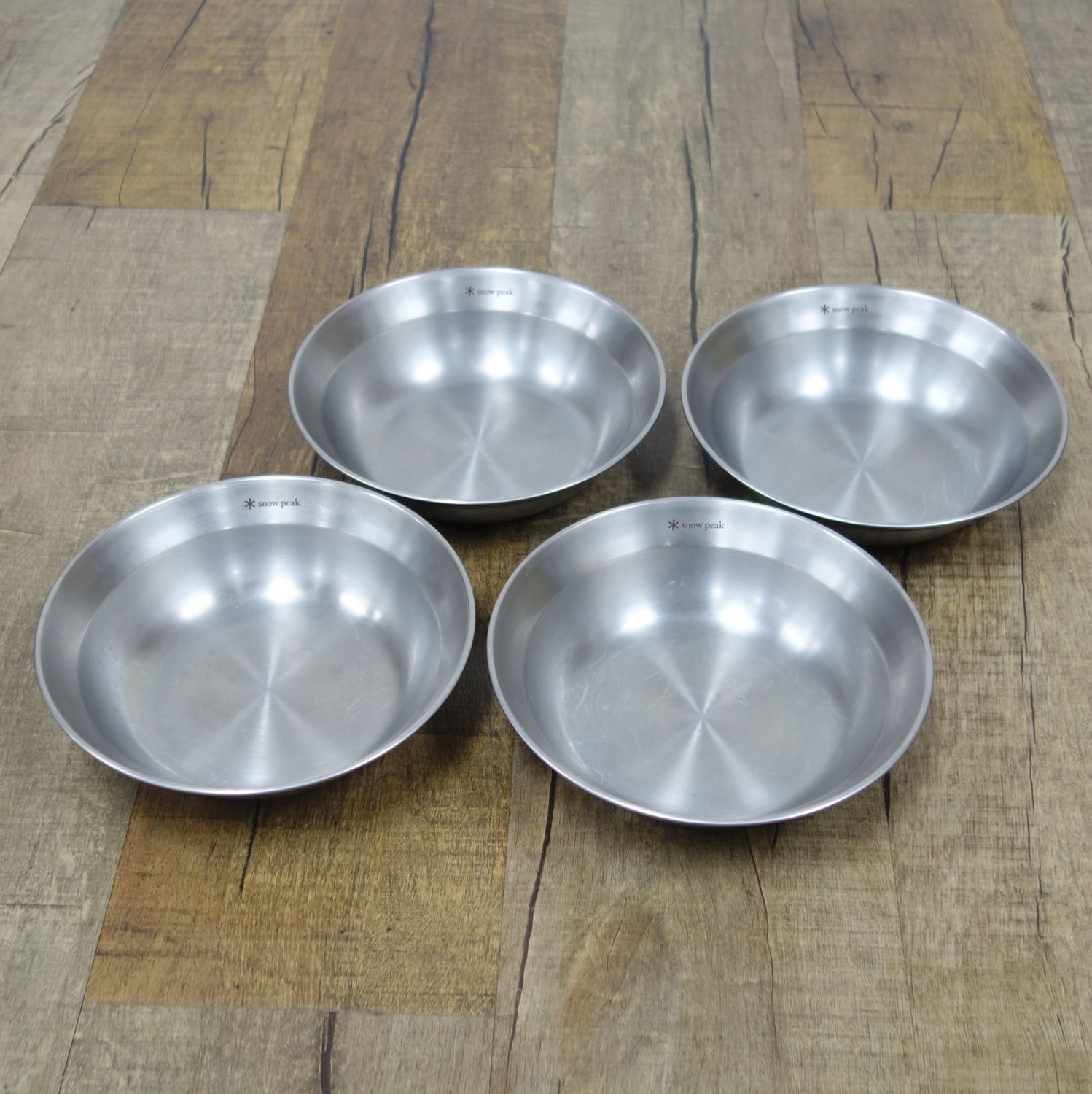 【新品メルカリ最安値】スノーピーク テーブルウェアセットL TW-021F スノーピーク snowpeak テーブルウェアセットL ファミリー TW-021