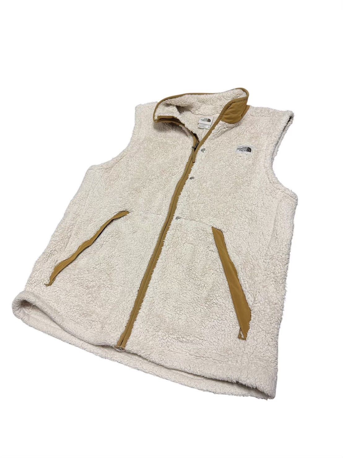 ☆ THE NORTH FACE☆ザ・ノースフェイス ボアフリース ベスト 刺繍ロゴ 
