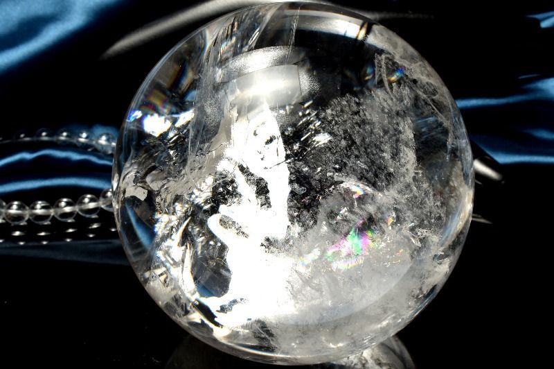 1点物】迫力の大玉！◇虹入り レインボー水晶 98mm 丸玉(台座付き