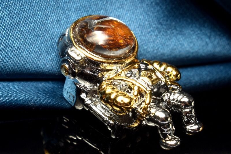 希少◇ロシア産 パラサイト隕石 11mm 宇宙飛行士 ペンダントトップ 1個