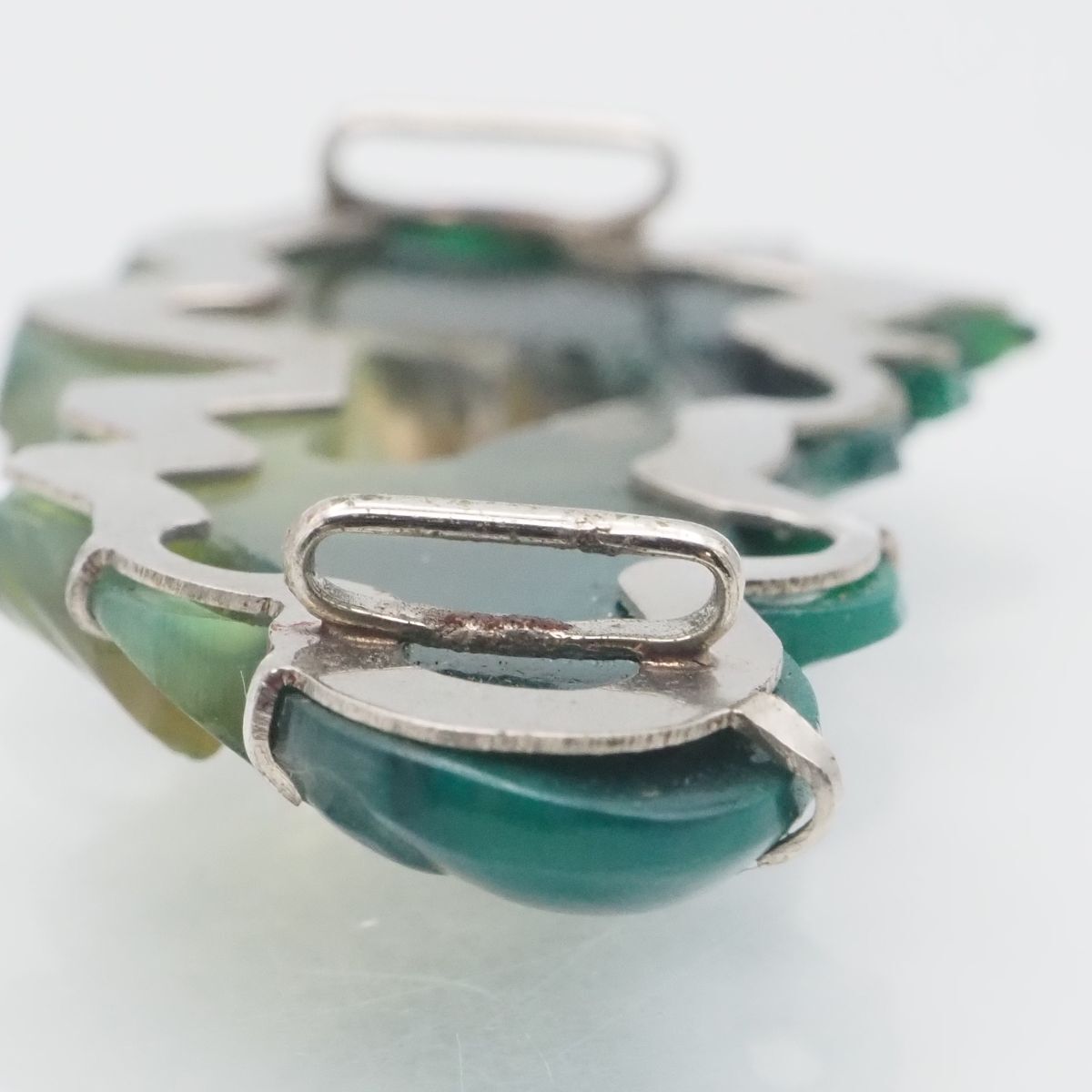  J 461 グリーンアゲート 緑瑪瑙 メノウ 帯留め リーフ デザイン 和装小物 帯留め 根付 帯留め 帯飾り