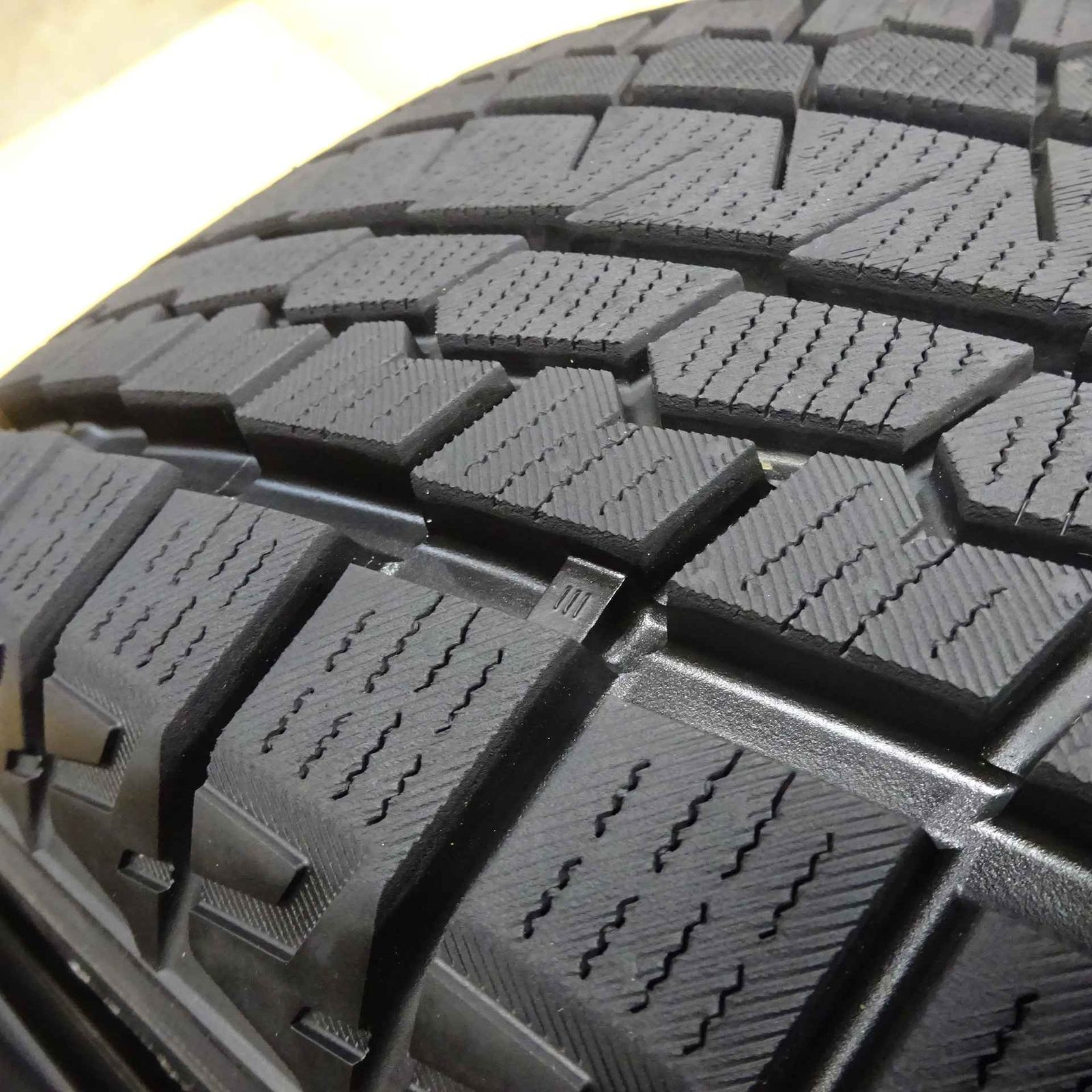 □4本SET□NO,X4333□会社宛送料無料□235/65R17 108Q□ヨコハマ 