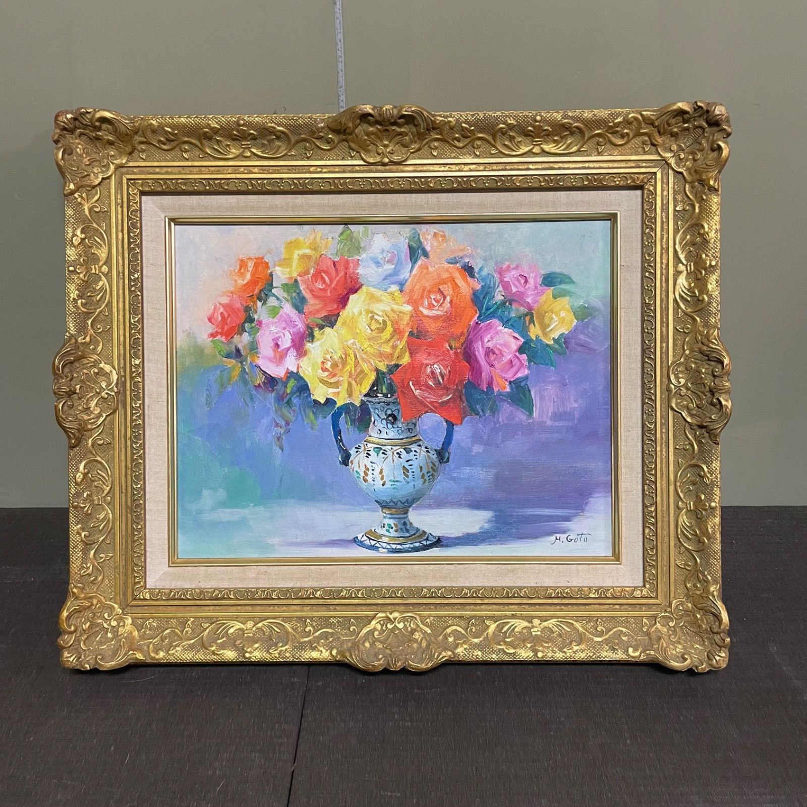 ♭ 絵画 バラ 花瓶 サイン入り インテリア 美術 静物画 ゴールド