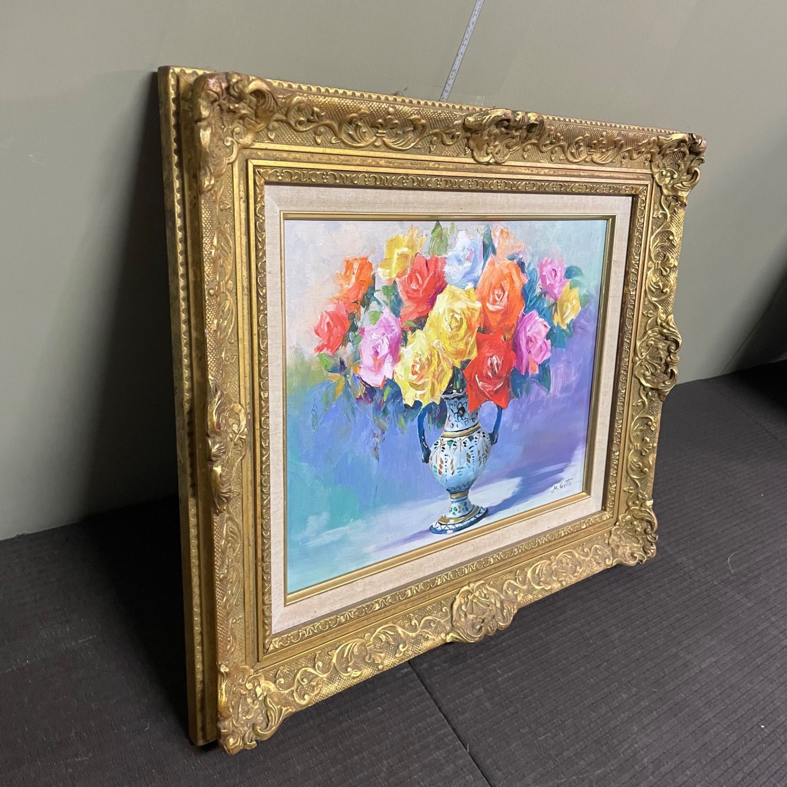 ♭ 絵画 バラ 花瓶 サイン入り インテリア 美術 静物画 ゴールド