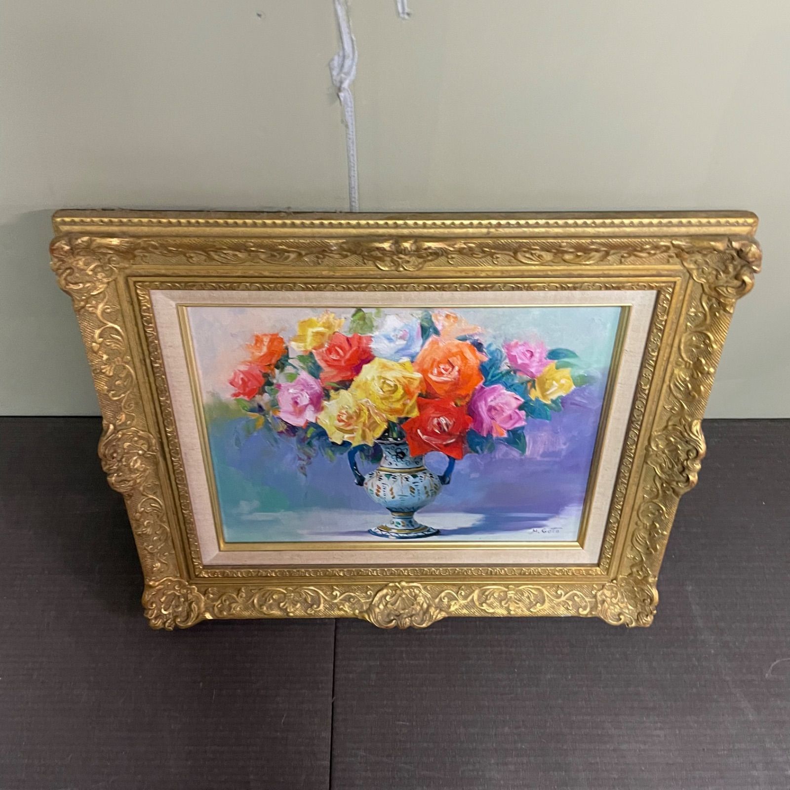 ♭ 絵画 バラ 花瓶 サイン入り インテリア 美術 静物画 ゴールド