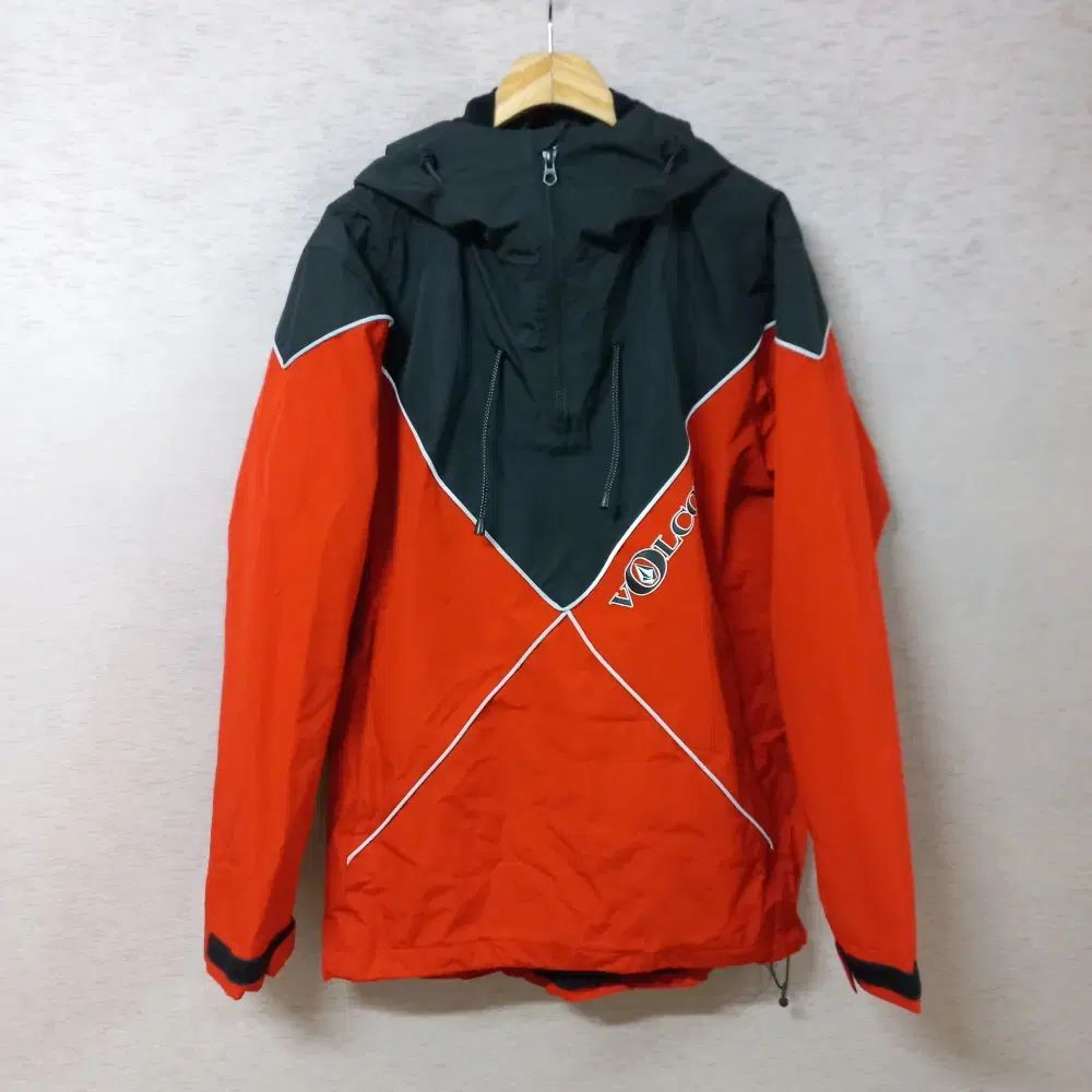 A12/2/VOLCOM 裾シャーリング レッド Anorak（アノラック） ジャケット