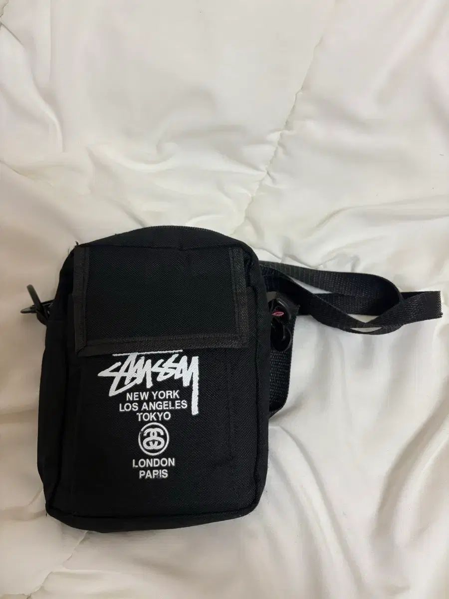 STUSSY ステューシー ブラック クロスバック - メルカリ
