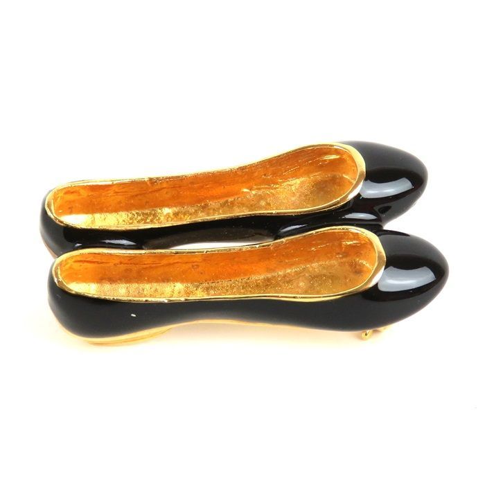 Salvatore Ferragamo サルヴァトーレフェラガモ パンプス型 ピンブローチ ブラックｘゴールド エナメル 保存袋付き rk 10014