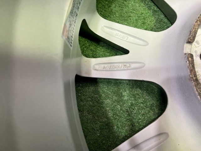  カイノス ﾉｰﾄ ﾌｨｯﾄ ホイール アルミ シルバー 14インチ 5 J 4穴 4本 100 38 14インチ ホイール