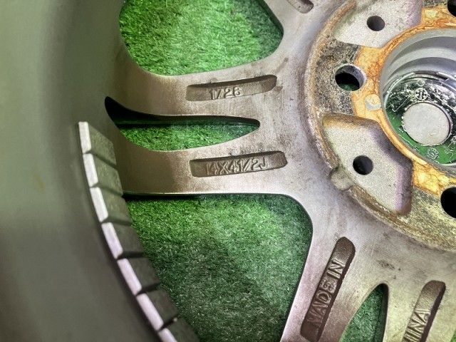 アルミ シルバー