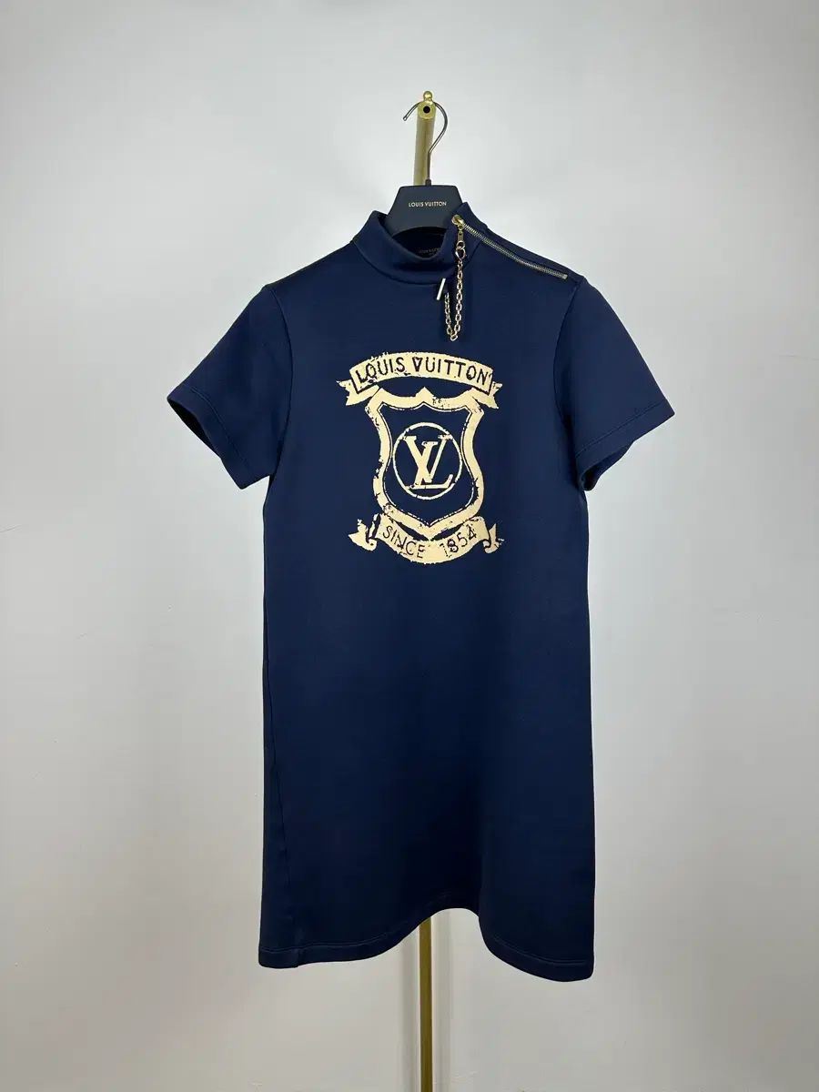 Louis Vuitton ルイヴィトン Tシャツ ONE PIECE ネイビー RW 221 W