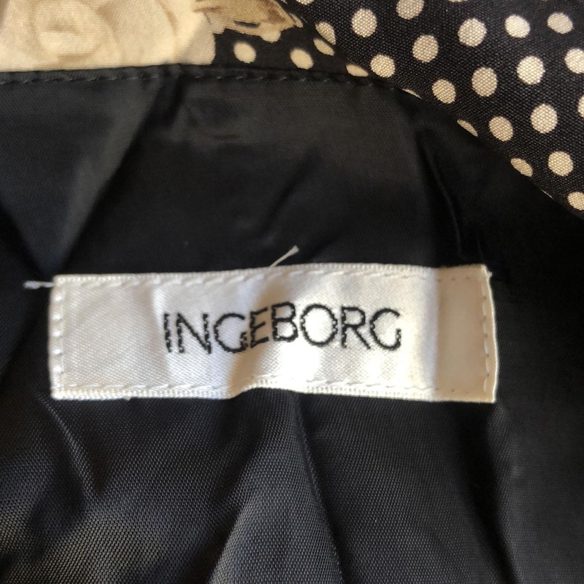 INGEBORG(インゲボルグ) ワンピース レディース - 黒×白×マルチ 長袖