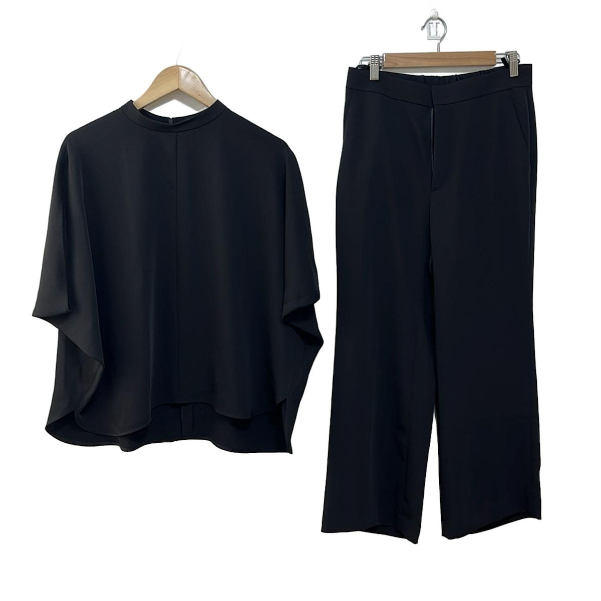 L EQUIPE YOSHIE INABA レキップ ヨシエイナバ レディースパンツセットアップ レディース - 黒