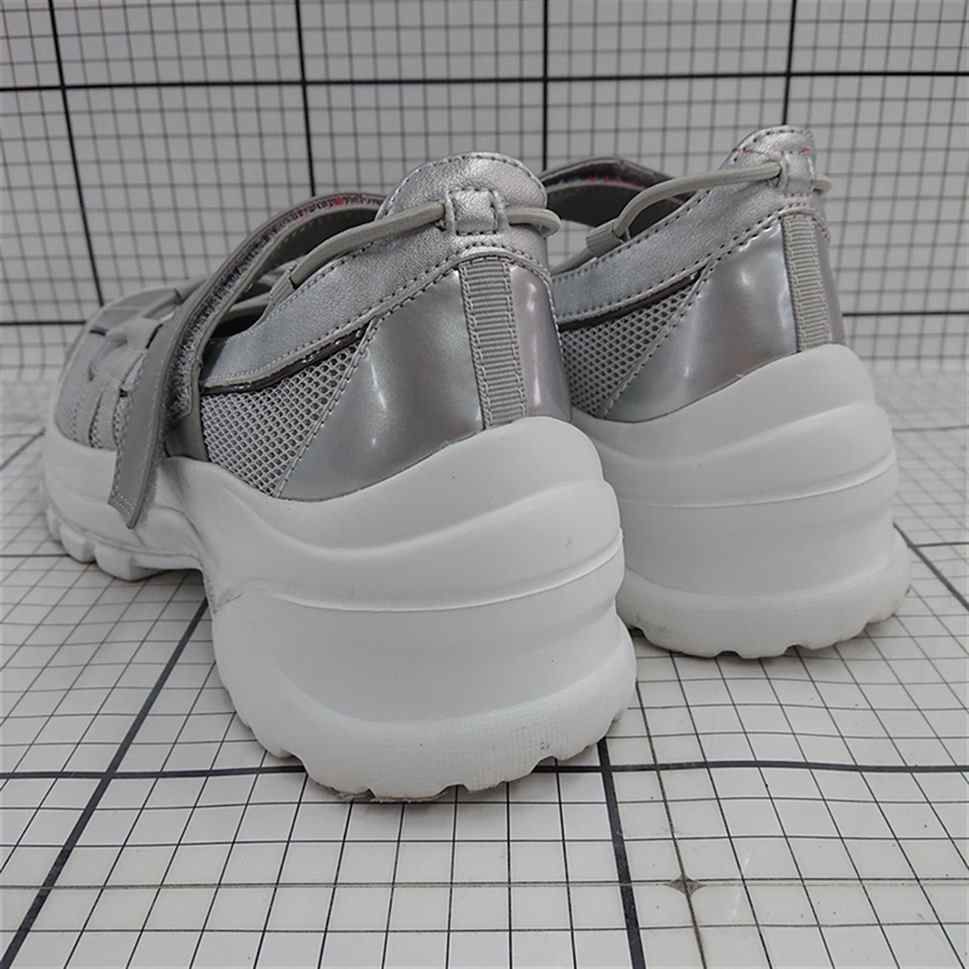 ◇ Θ ページボーイ PAGEBOY 厚底スニーカー シルバー系 レディース M