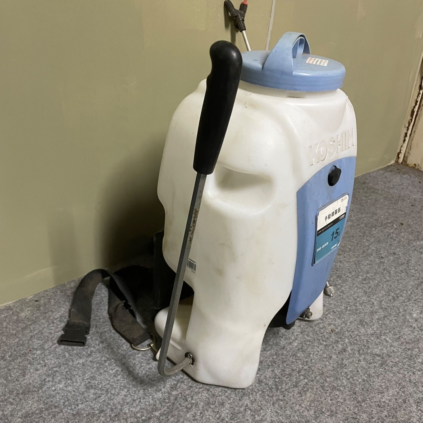 ♭ CAINZ カインズ KOSHIN 手動噴霧器 CK-15 消毒・除草用 15L - メルカリ