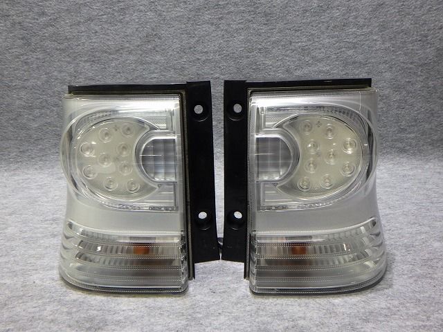 タントカスタム テール 左右 L375S L385S 後期 20512 ダイハツ LED球