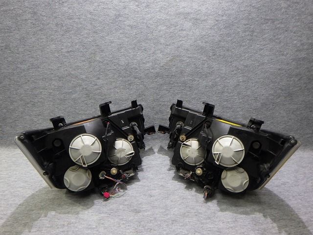 デリカD5 ヘッドライト 左右 HID CV 前期 100-87918 バラスト付き