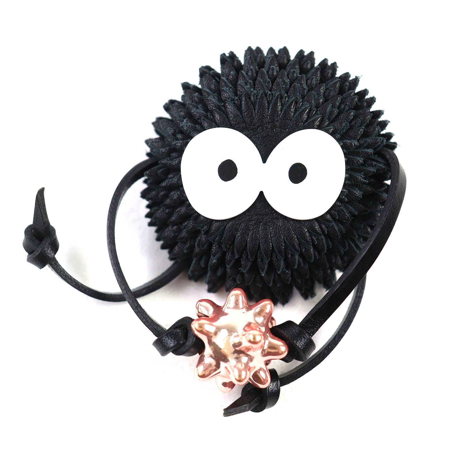 LOEWE×Studio Ghibli ロエベ×スタジオジブリ 千と千尋の神隠し ススワタリ コンペイトウ チャーム ブラック メタリックピンク き レディース