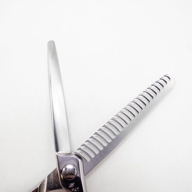 ナルトシザーズ ナルトシザーNARUTO SCISSORS】四梳きシェアライン