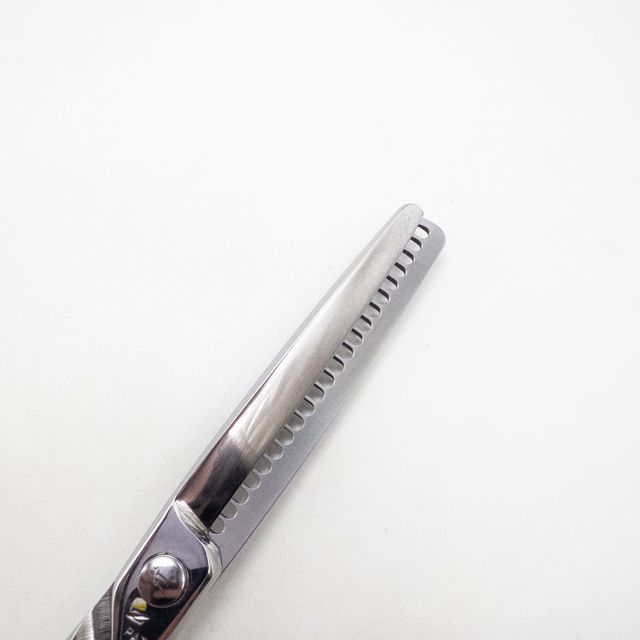 ナルトシザーズ ナルトシザーNARUTO SCISSORS】四梳きシェアライン