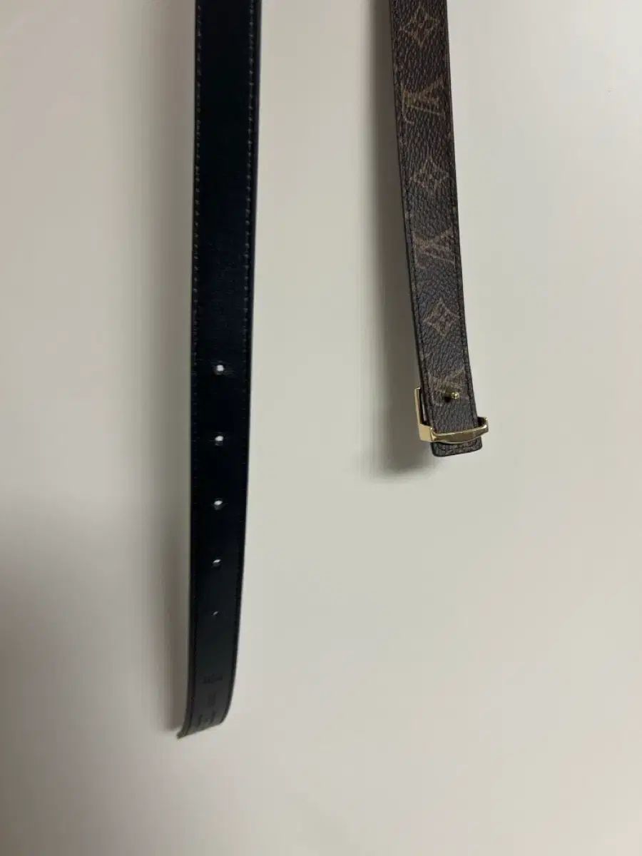 ルイヴィトン アイコニック リバーシブル ベルト 20MM (70cm