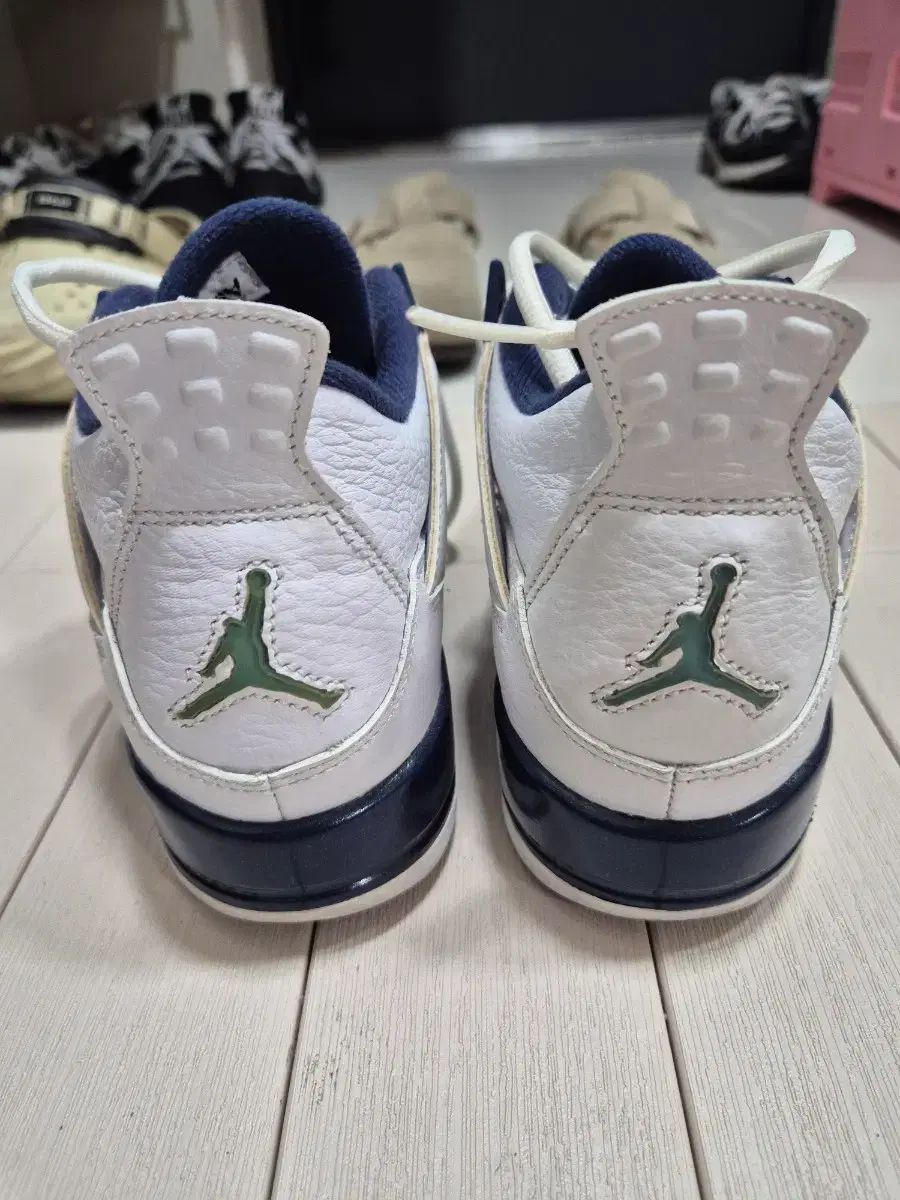 【美品】アディダス　レディースゴルフシューズ　23.5cm ★ケース付き 送料無料】甘ロリータ 毛皮パッチワークケープ リボンワンピース 厚手