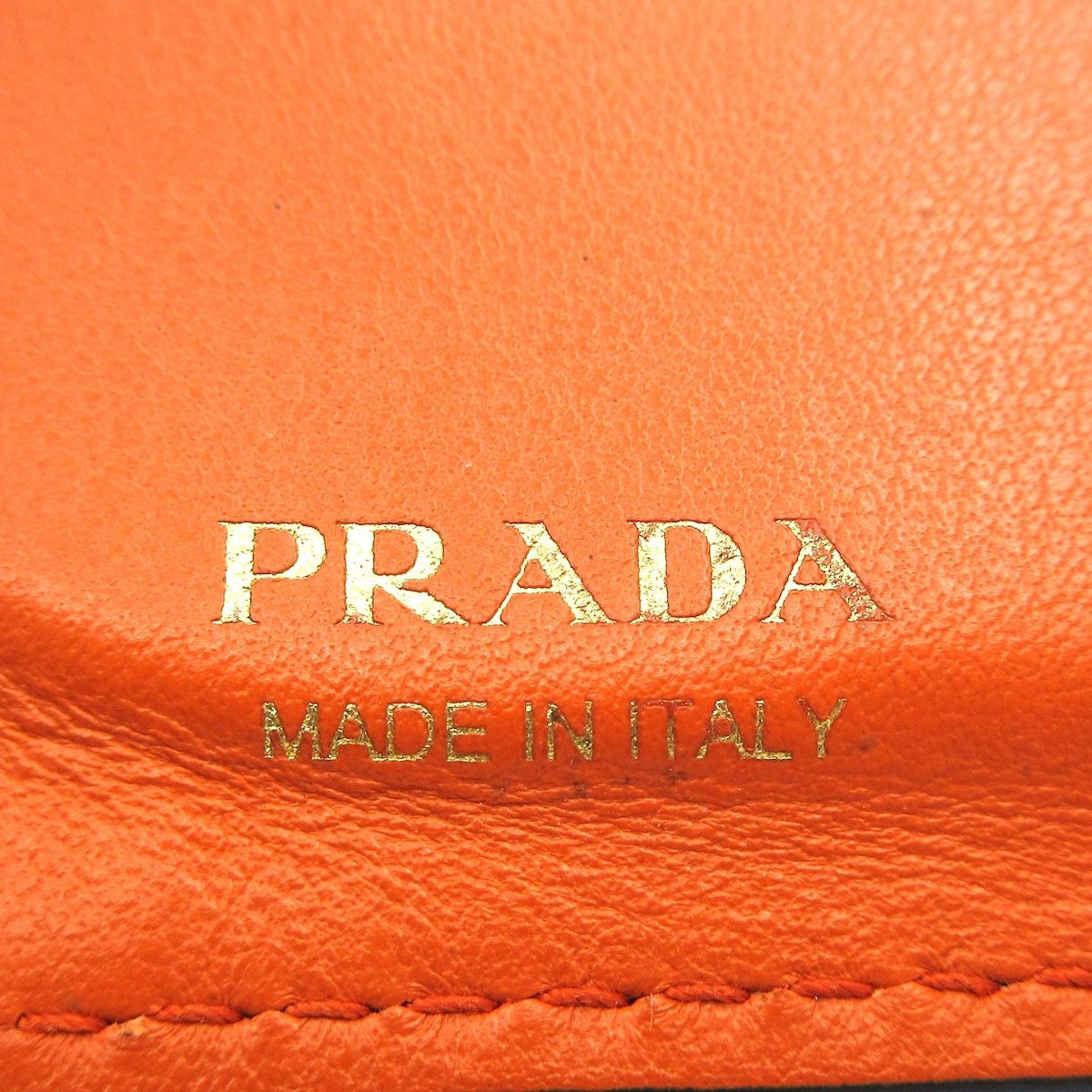 ライトブラウン