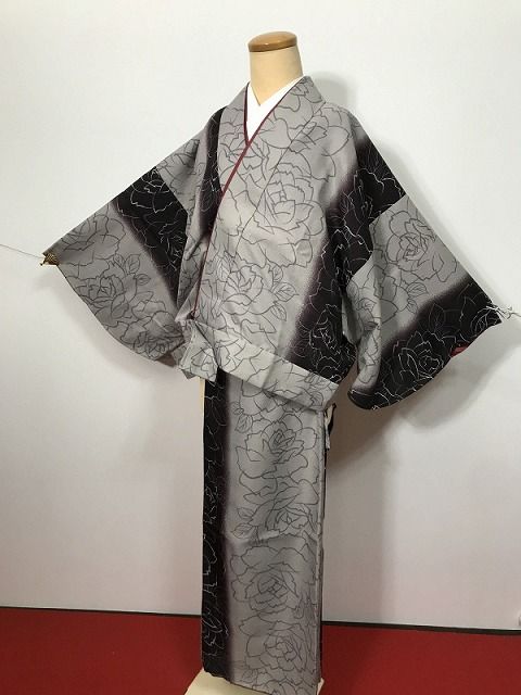 Lサイズ 小紋 化繊 グレー地に牡丹模様 二部式