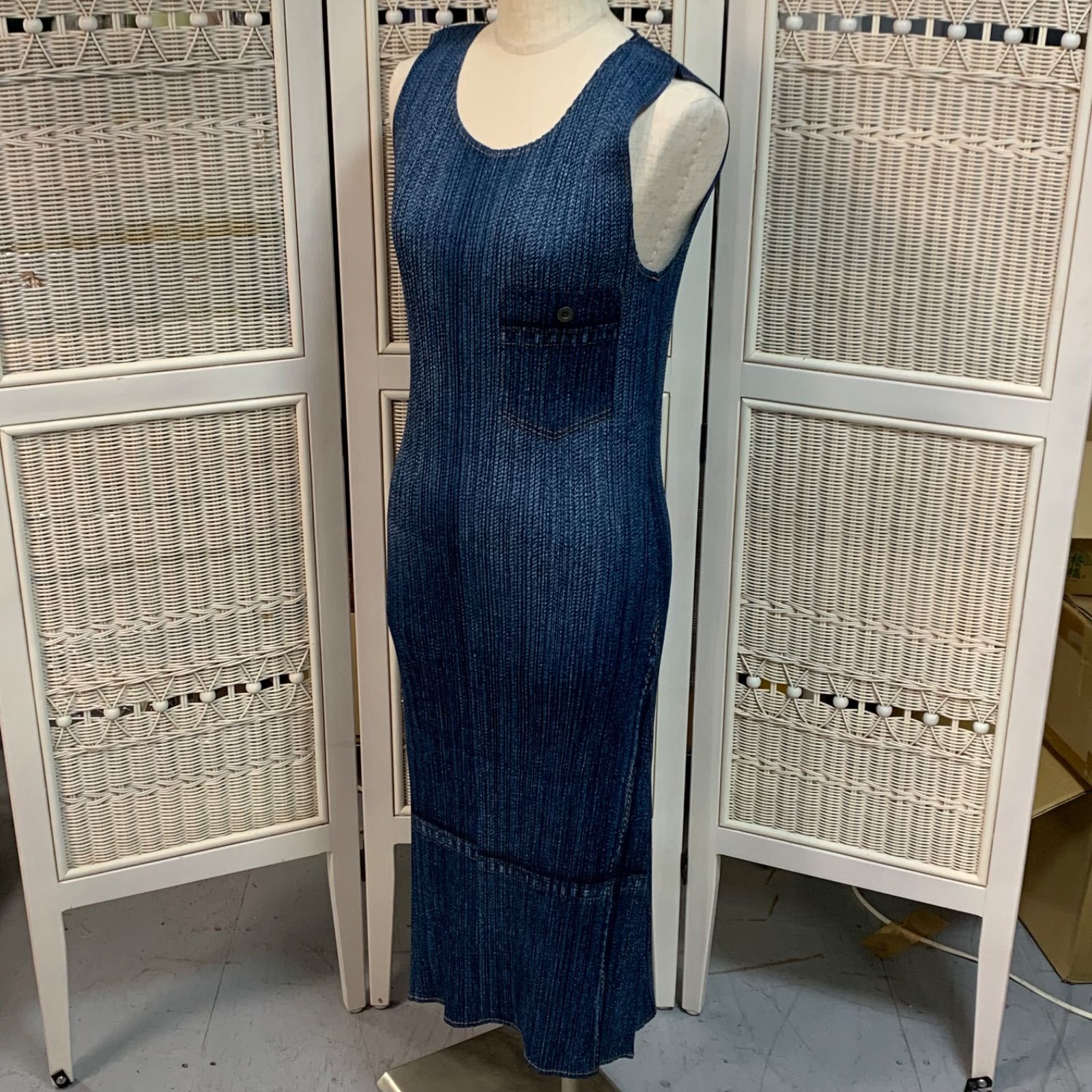 希少 プリーツプリーズ イッセイミヤケ デニム転写 ロングワンピース 2way 美品】ISSEY MIYAKE イッセイミヤケ PLEATS PLEASE プリーツプリーズ