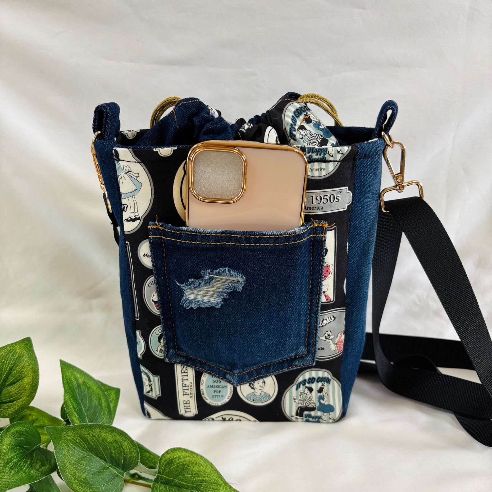 デニムリメイク☆巾着型チャーム☆アメリカンレトロ☆5個セット ハンドメイド デニムリメイク 巾着付きショルダーバッグ アメリカン