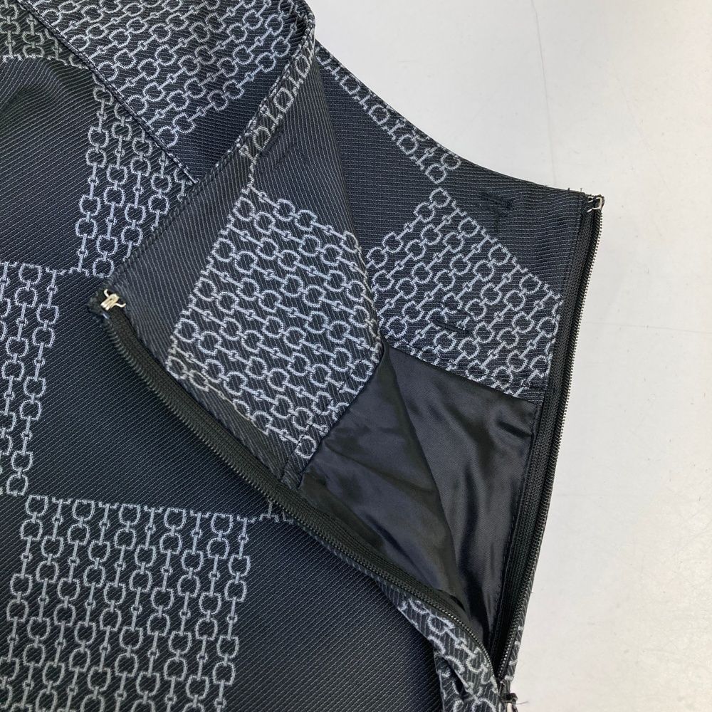 サイズ：M ST ANDREWS セントアンドリュース スカート 総柄 グレー系