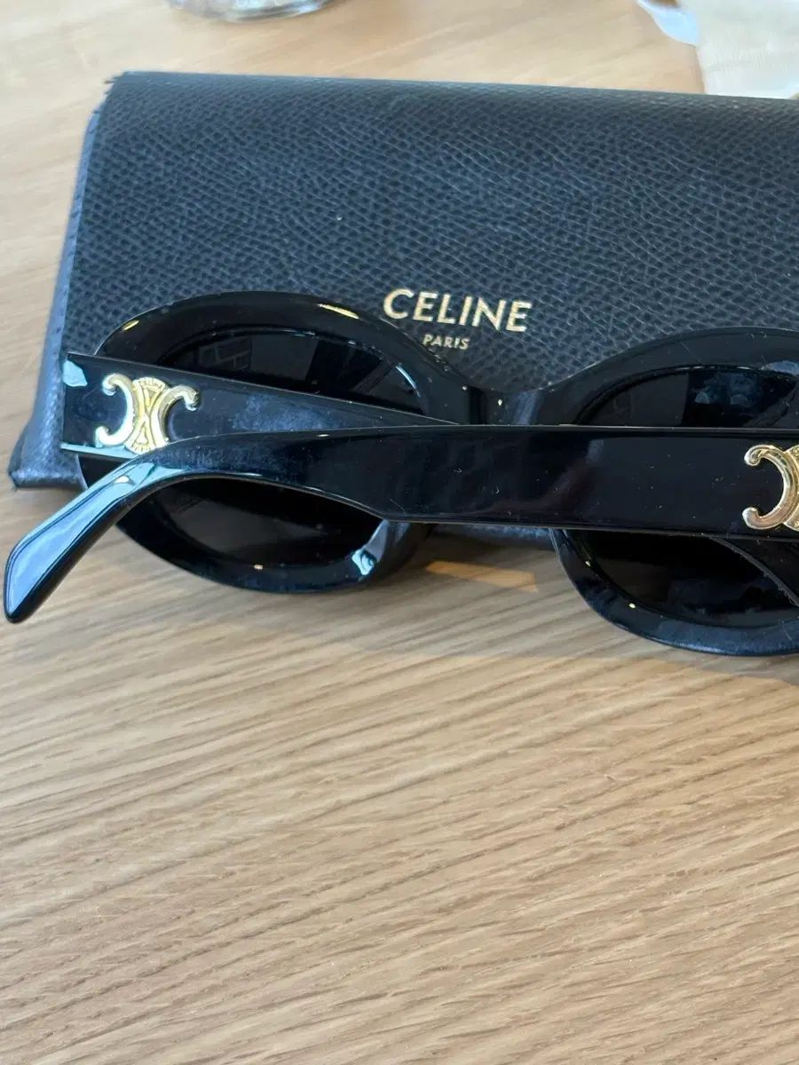 セリーヌ アセテート トリオンフ 01 サングラス ブラック - メルカリ