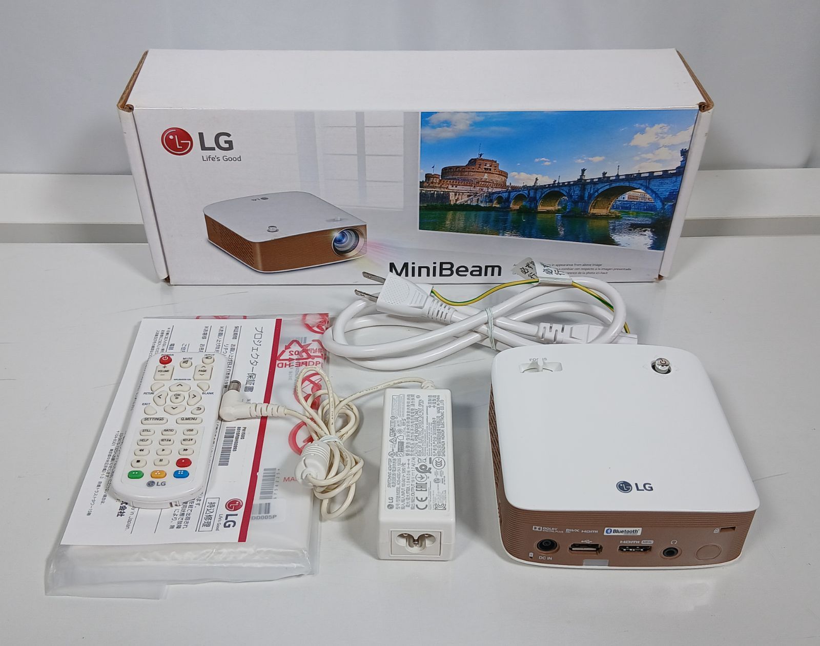LG Mini Beam ミニビーム ホームプロジェクター PH150G - メルカリ