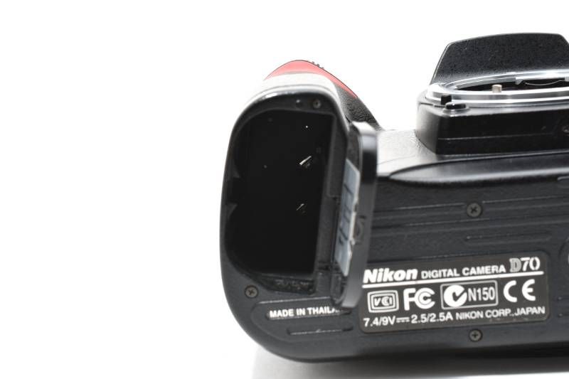 実用光学美品】Nikon ニコン D70 ボディ シャッター数2654枚と少ない