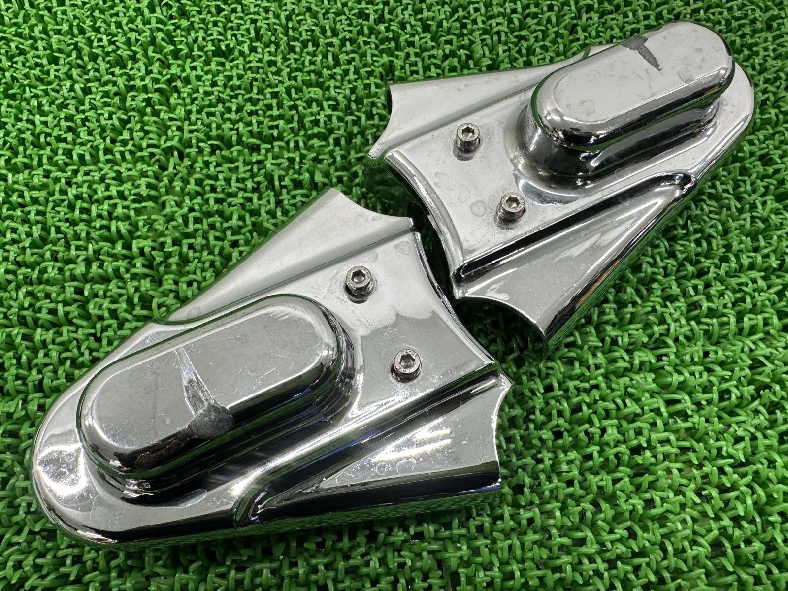 クリアキン製ソフテイル スイングアームエンドカバー 左右 社外 バイク 部品 ハーレー 87年～07年 エボ TC 88 FLSTC FLSTS Ak