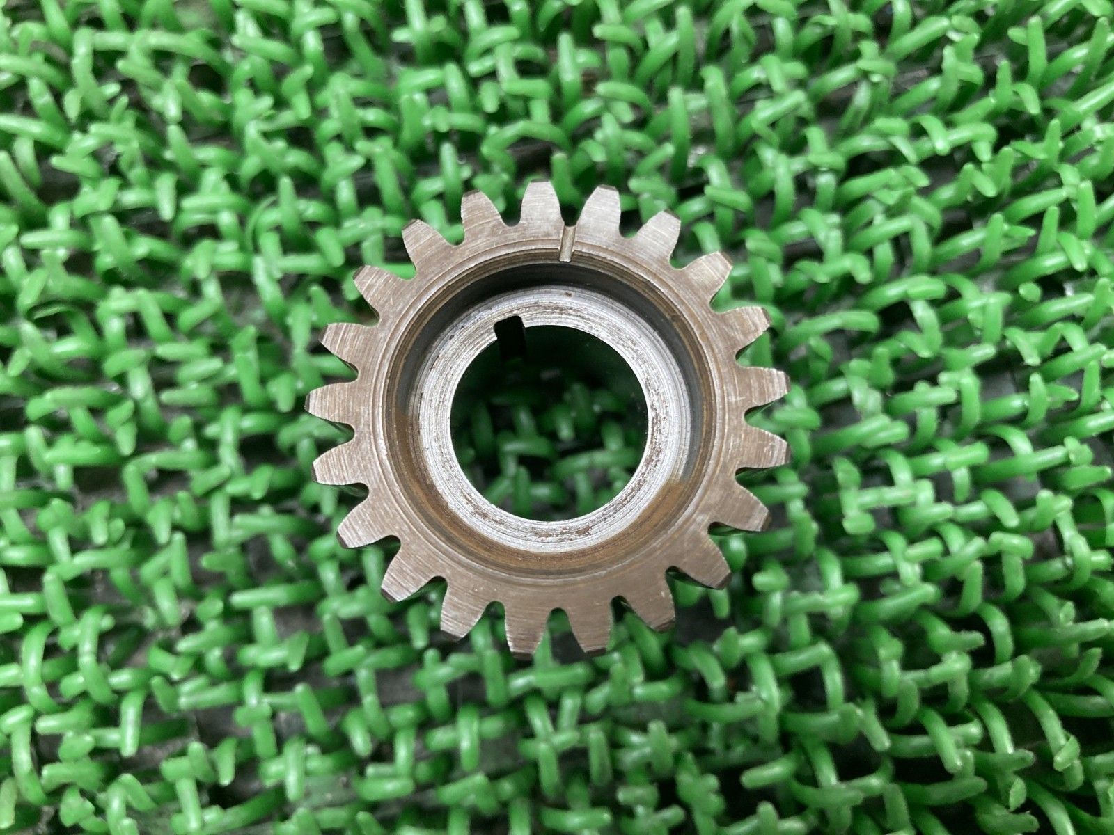 ショベル ピニオンギア ハーレー バイク 部品 77 89年 曲がり無し 品薄 品 車検 bY