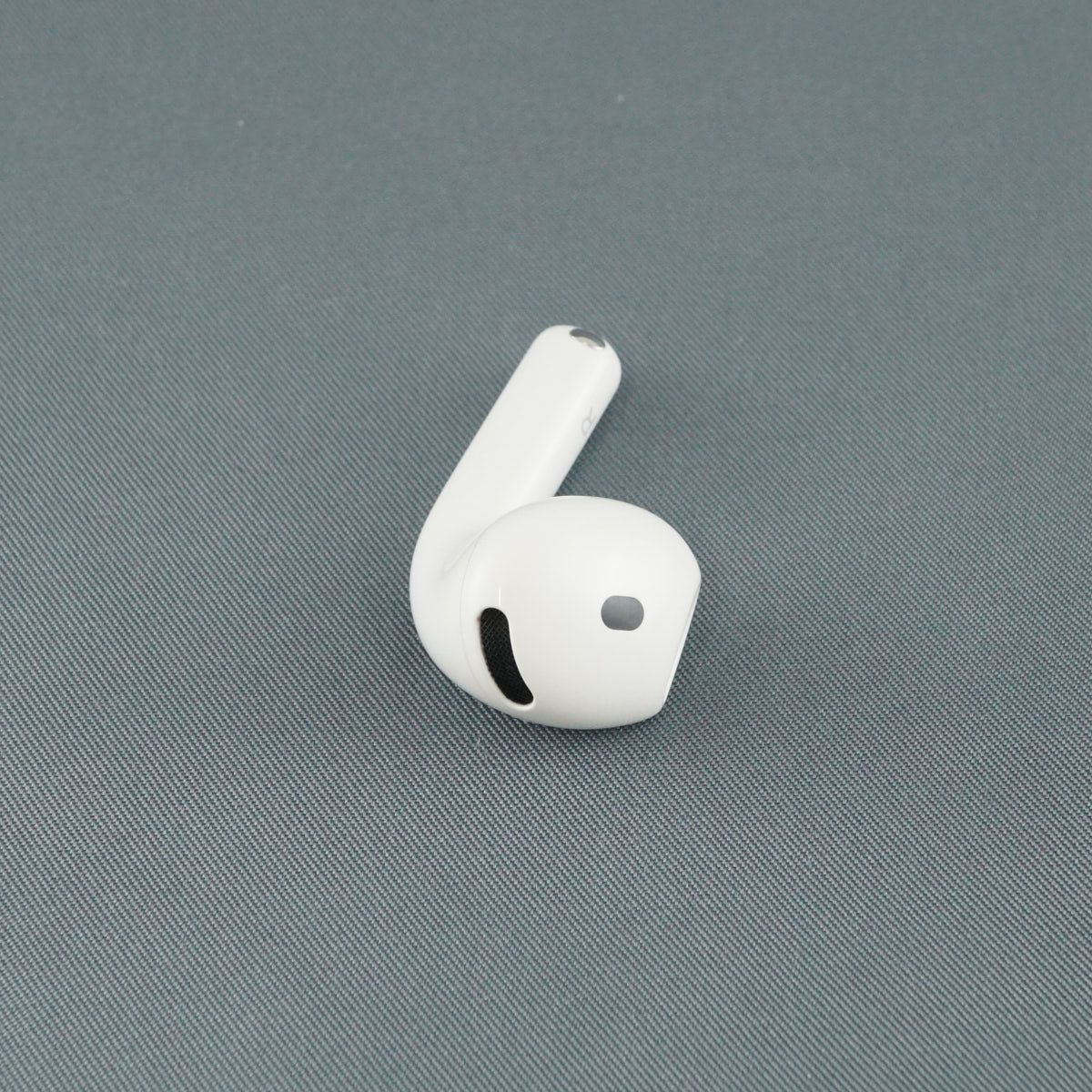 Apple AirPods 4 右イヤホンのみ USED品 ノイズキャンセリング搭載