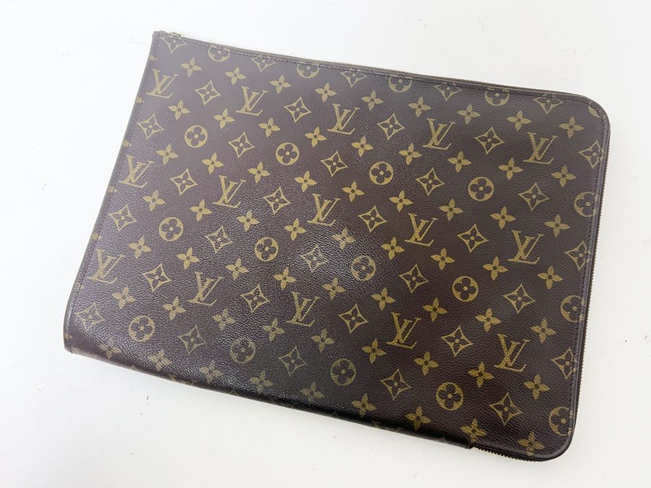 LOUIS VUITTON ルイヴィトン モノグラム ポッシュ・ドキュマン