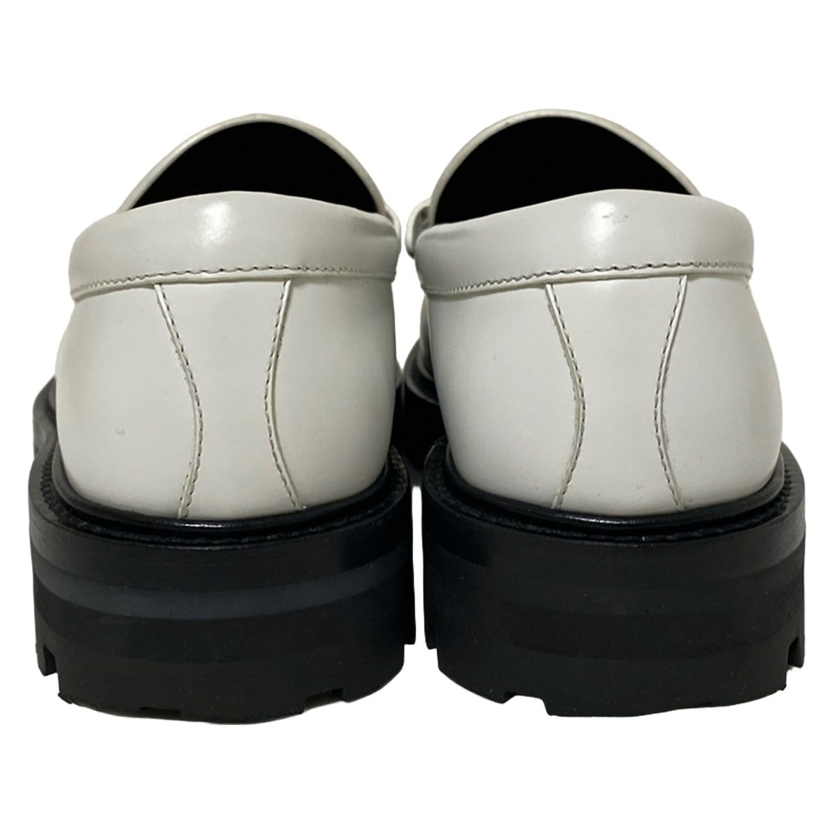 CELINE(セリーヌ) ローファー 38 レディース - 白 トリオンフチェーン