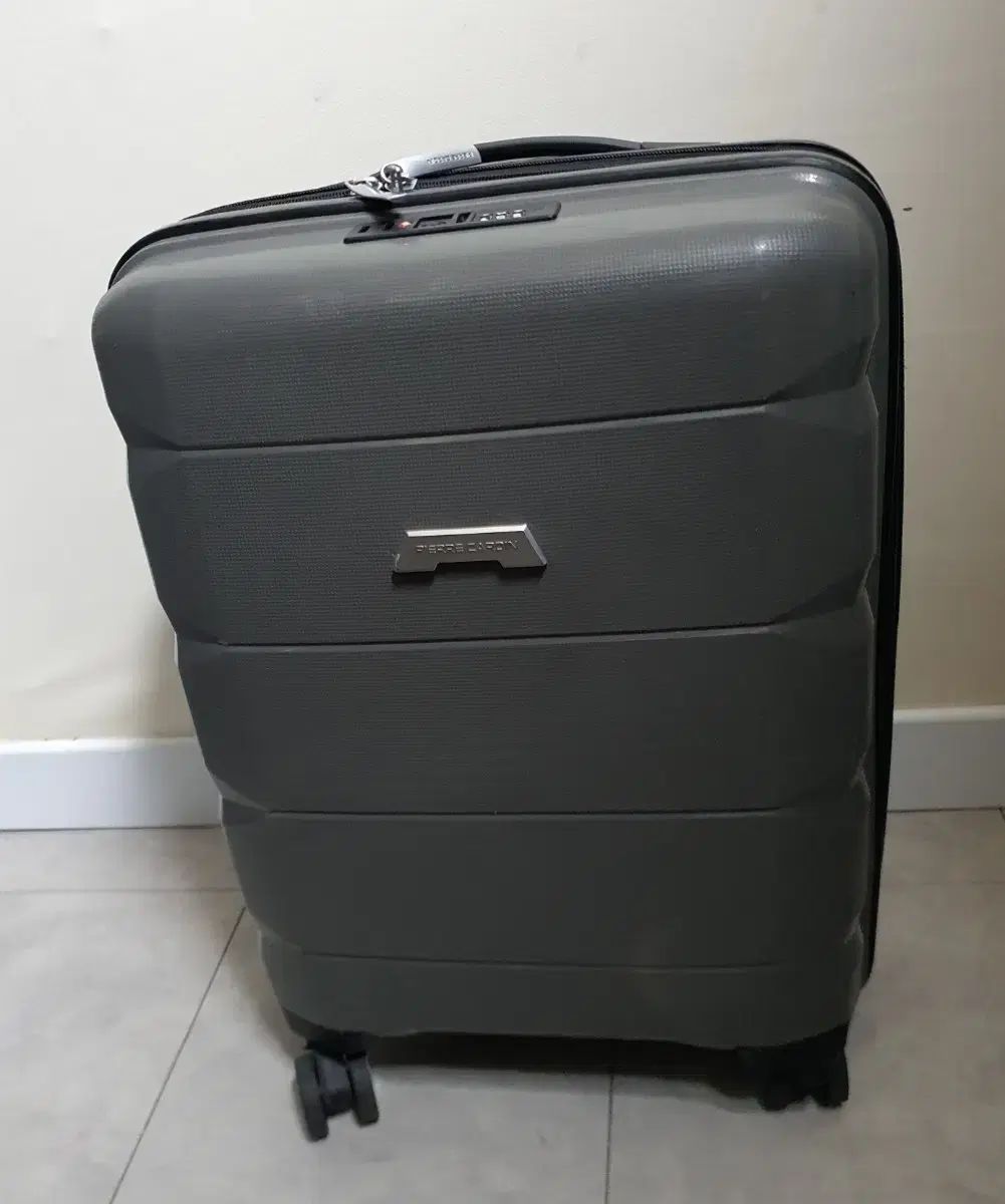 新モデル 軽量 Pierre Cardin 삐에르 가르뎅 20インチ 拡張型 HARD